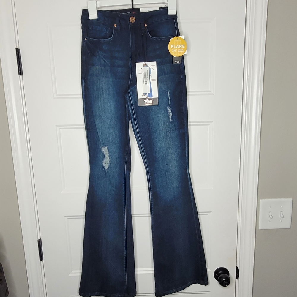 NWT YMI Size 1 jeans distressed flare-leg style for featuring a high-waisted fit